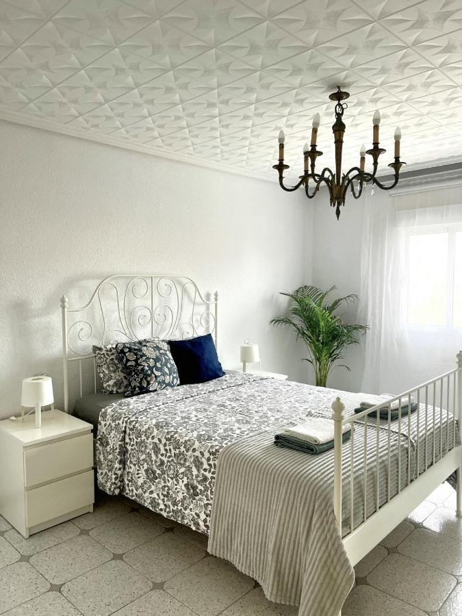 Holiday&Vacations Apartment On The Beach Valencia Bagian luar foto