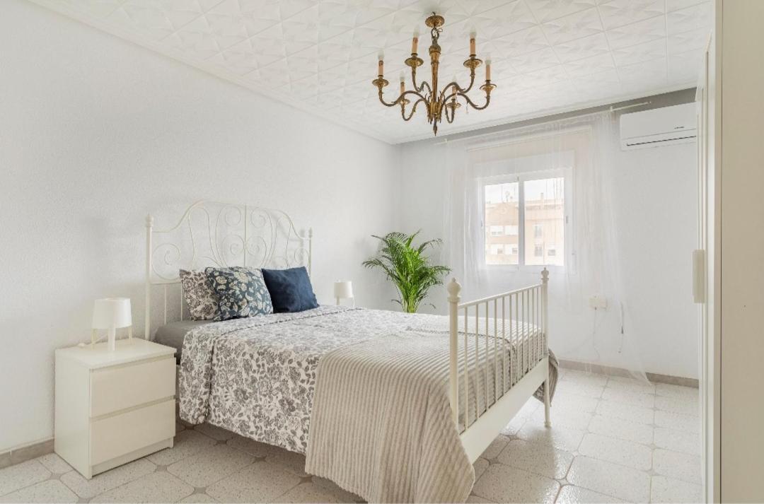 Holiday&Vacations Apartment On The Beach Valencia Bagian luar foto